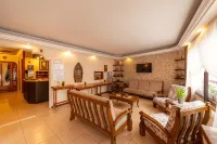 LİMON Otel FOÇA Hotels in Fevzi Çakmak