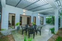 Thuli Villa