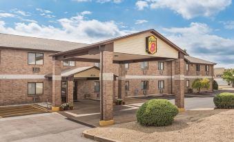Super 8 by Wyndham Farmington
