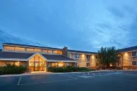 AmericInn by Wyndham Mitchell Hotels near Carnegie Resource Center