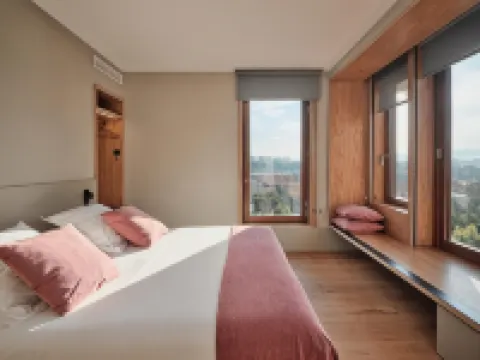 Qgat Restaurant Events & Hotel