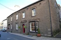The Red Lion Отели в г. Ллангатен
