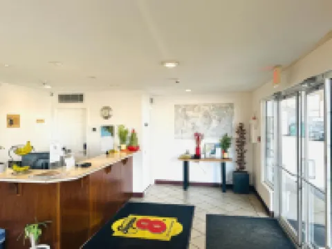 Super 8 by Wyndham Lake Country/Winfield Area Hotels in Central Okanagan