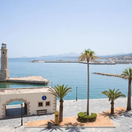 Faros Rooms & Suites