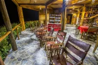 Macaw Lodge Hotels in Carara