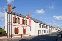 Logis Hôtel Terre de Loire فنادق في Belleville-sur-Loire