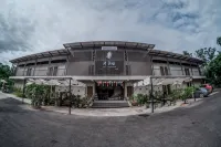 A Day Inn Lamphun Hotels near Wat Phra That Haripunchai Woramahawihan