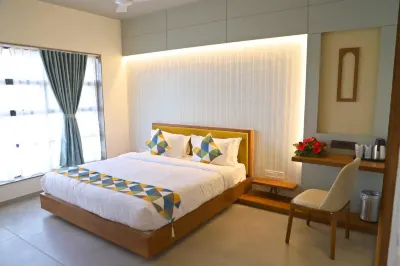 PRAMUKH HOTEL & RESTAURANT