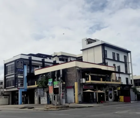 Columbus Plaza Hotel Отели в г. Генерал-Сантос