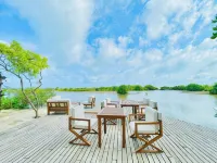 Club Mango Resort - parking