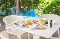 Playas del Rey Hotels in Peguera