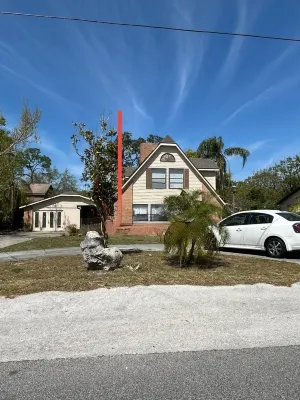 Spacious home/ 3 min NPR Dawntown.