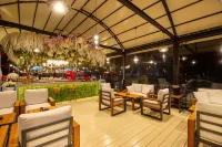 Hotel Mistral Hotel a Kavarna