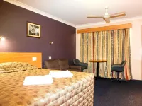 Sun Palms Motel Hotels in Allenstown