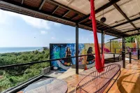 Cabane Container Hotel - Adults Only