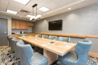 Homewood Suites by Hilton Indianapolis-Airport/Plainfield Hotels in Plainfield