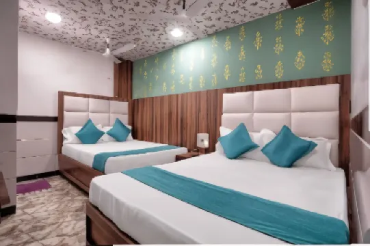 Hotel TIP Top Residency Hotel dekat Paras Dham Temple