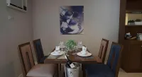 Queen Margarette Hotel Lucena - Main Hôtels à : Lucena