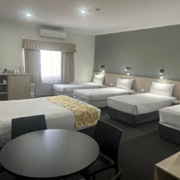 Country Lodge Motor Inn