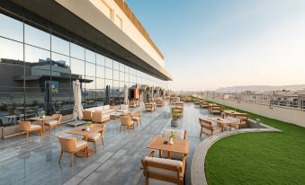 Al Manakha Rotana Madinah