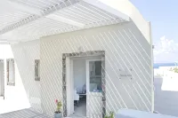 Aplai Dome Hotels near Oia Caldera