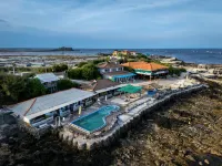 Long Vi Hotel - dao Phu Quy فنادق في Phu Quy