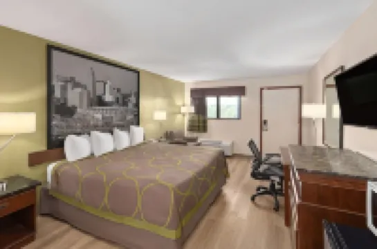 Super 8 by Wyndham Fort Mitchell Cincinnati Area