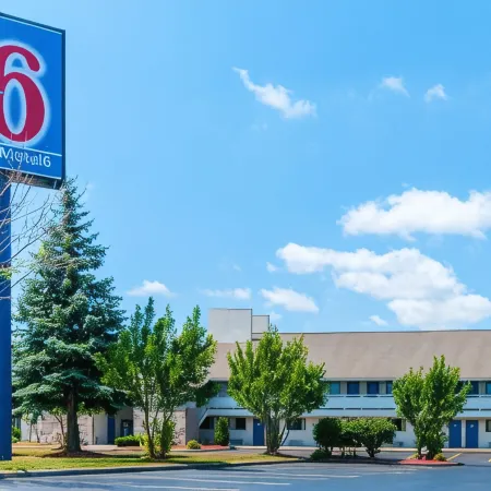 Motel 6 Southgate, MI - Detroit