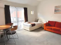 Bush Inn Court Motel Hotels near Upper Riccarton
