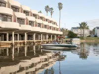 Lake Mulwala Boatel Hotels in Mulwala