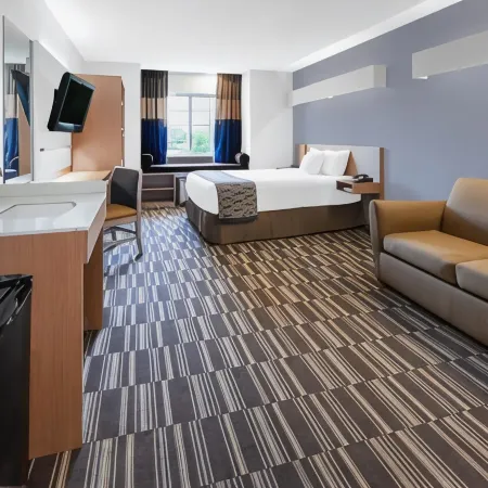 Microtel Inn & Suites by Wyndham BWI Airport Baltimore Отели в г. Линтикум