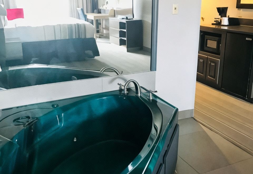 4. 컨트리 인 & ..