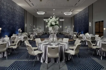 Le Méridien St. Louis Clayton Отели в г. Клейтон