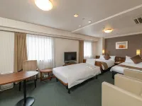 Alpico Plaza Hotel - parking