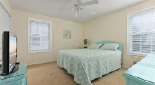 January-May 3 Night Min 2026 5 Bedroom3 Bath 1 Block to the Beach and Boards