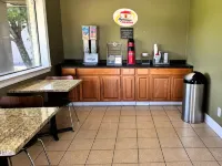 Super 8 by Wyndham Picayune