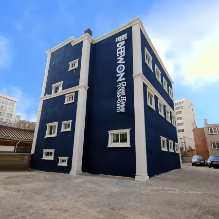 Beewon Guesthouse Отели рядом с достопримечательностью «Чонногу»