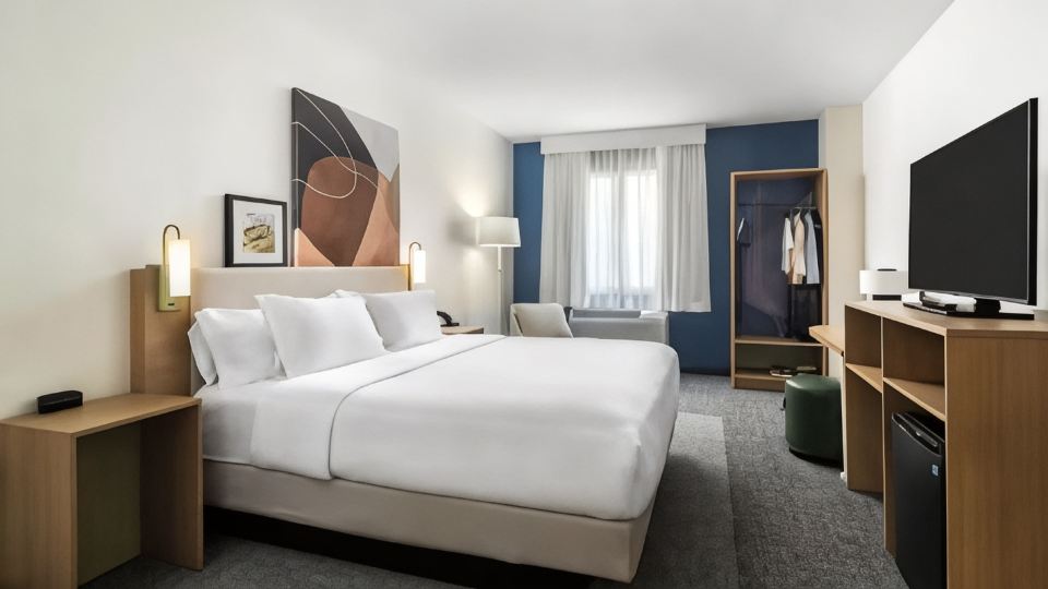 Spark by Hilton Kent Seattle