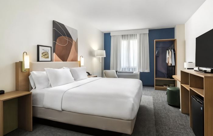 Spark by Hilton Kent Seattle