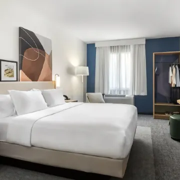 Spark by Hilton Kent Seattle