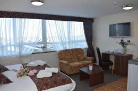 Star Anglia Hotel - 주차장