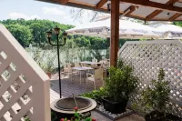 Bagoly Fogadó Hotels near Trianon emlékmű