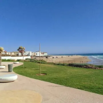 New And Furnished Apartment 5 Min From Beach On Foot