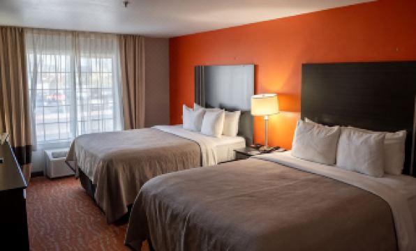 Quality Inn & Suites Fresno Northwest