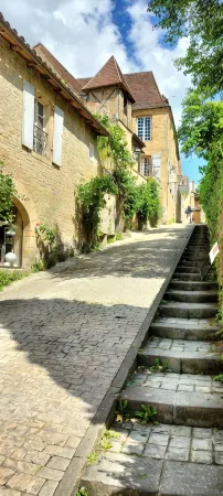 3-room apartment near medieval city