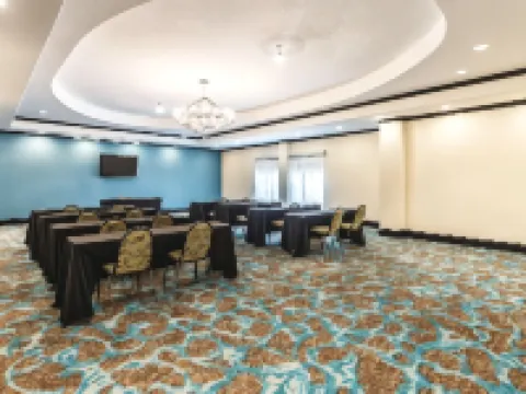 La Quinta Inn & Suites by Wyndham Dallas Grand Prairie South Hotels in Grand Prairie