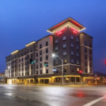 Hampton Inn Riverside Downtown
