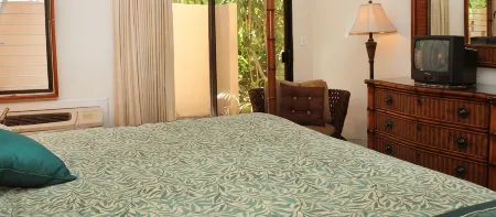 Spacious Ground Floor with Garden View and Pools - Elegant Retreat Отели рядом с достопримечательностью «Ahihi-Kinau Natural Area Reserve»