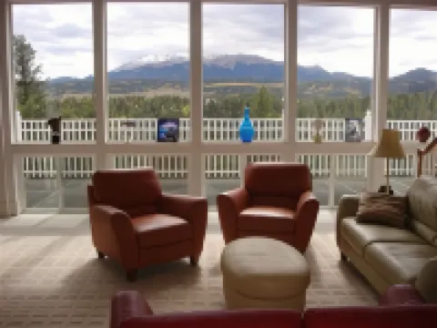 Pikes Peak Paradise Bed and Breakfast Hotels in Teller County