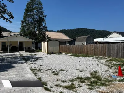 Full remodel  No trailering to the Windrock, Norris Lake and Trails close by. TWRA 클린치 리버 액세스 주변 호텔